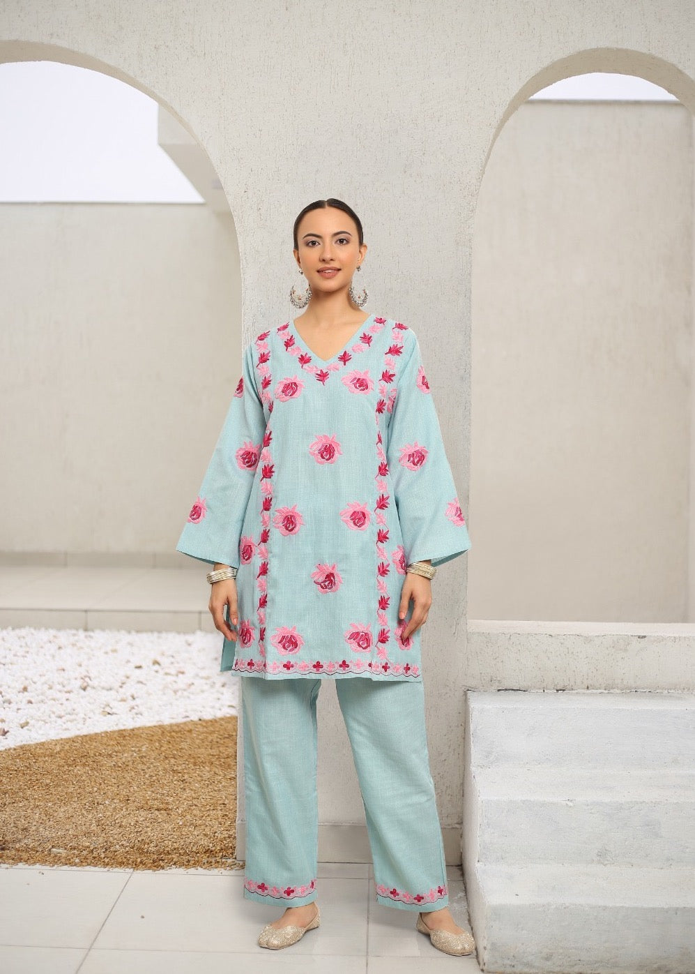 Falak Kashmiri Kurta Set  - Turquoise Blue with Pink