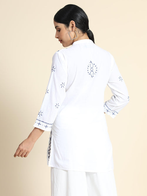 Load image into Gallery viewer, Sakshyy in Premium Hand Embroidery Chinakari Printed Short Cotton Tunics 1 - House Of Kari (Chikankari Clothing)
