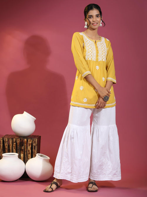 Load image into Gallery viewer, Hand Embroidery Chikankari Short Cotton Tunics-Yellow - House Of Kari (Chikankari Clothing)
