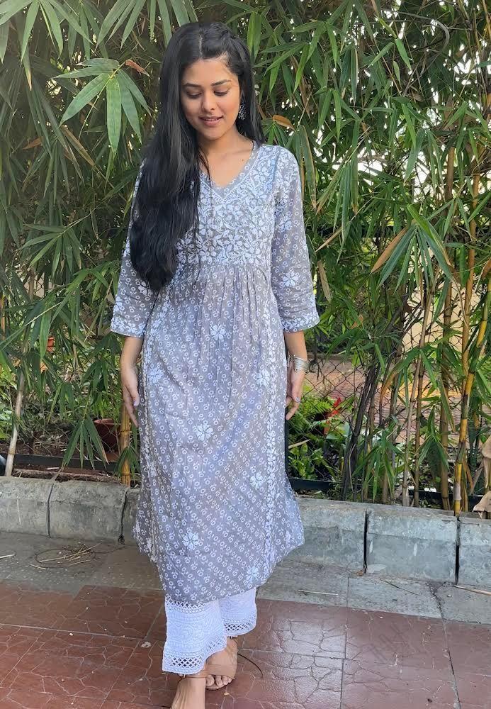 Aishwarya in Noor Mul Printed Hand Embroidery Chikankari Kurta- Grey - House Of Kari (Chikankari Clothing)