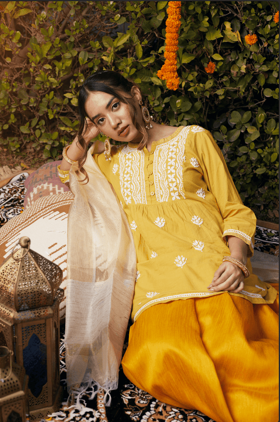 Load image into Gallery viewer, Hand Embroidery Chikankari Short Cotton Tunics-Yellow - House Of Kari (Chikankari Clothing)
