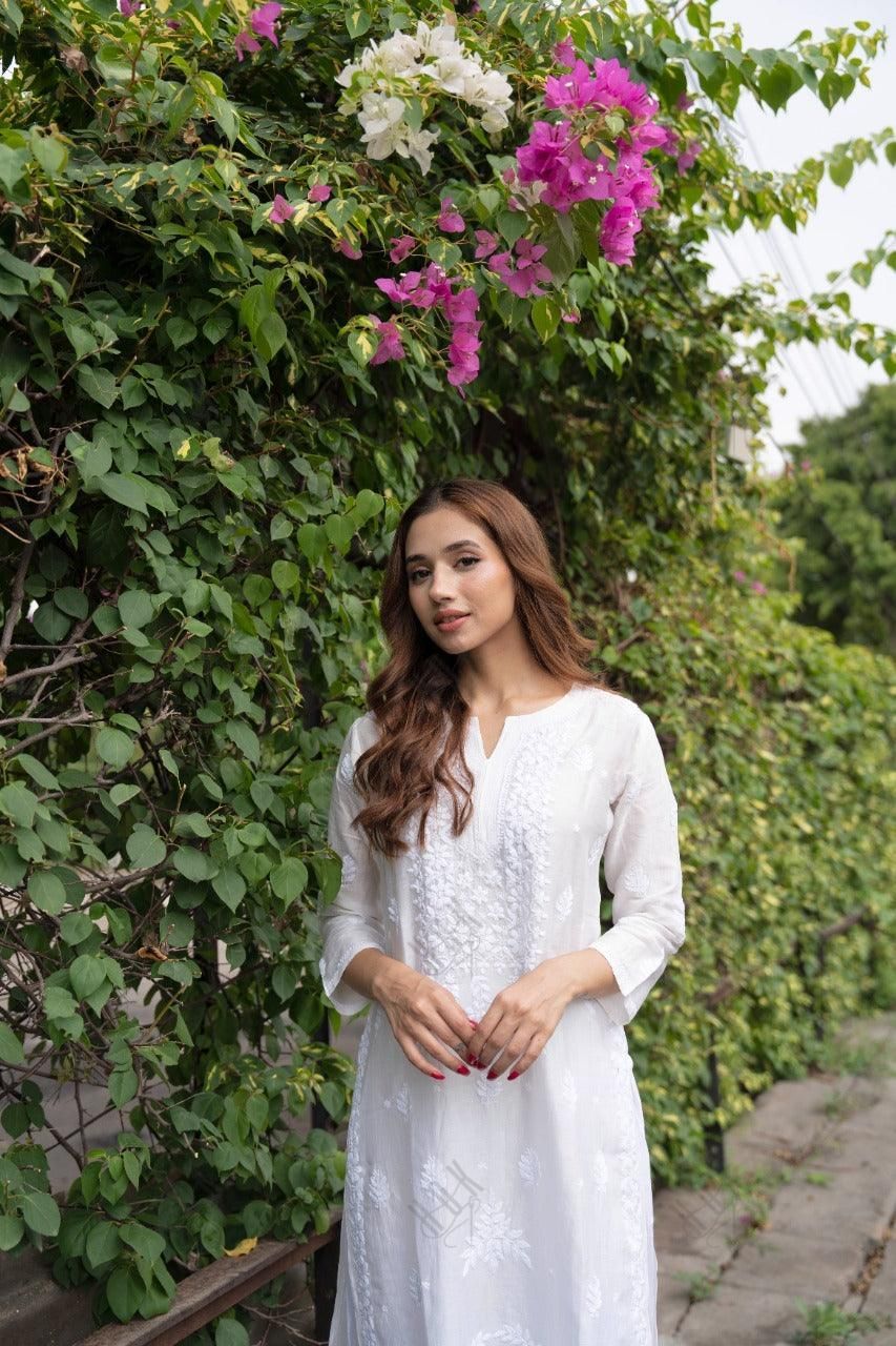 Ria Malhotra in Hand Embroidery Chikankari Long Kurti for Women In Chanderi Silk White-6 - House Of Kari (Chikankari Clothing)